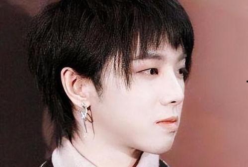 娱乐吃瓜酱 宋亚轩,娱乐吃瓜酱下的青春偶像成长记