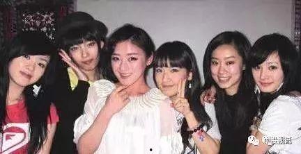 吃瓜娱乐姐妹视频,姐妹花带你揭秘网红幕后生活